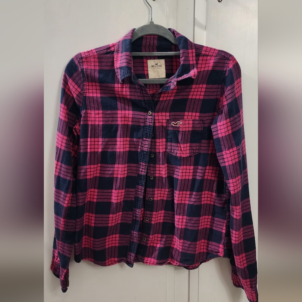 Hollister Pink and Navy Plaid Flannel Size L